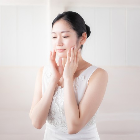 幅広いお肌のお悩みに対応する診療体制